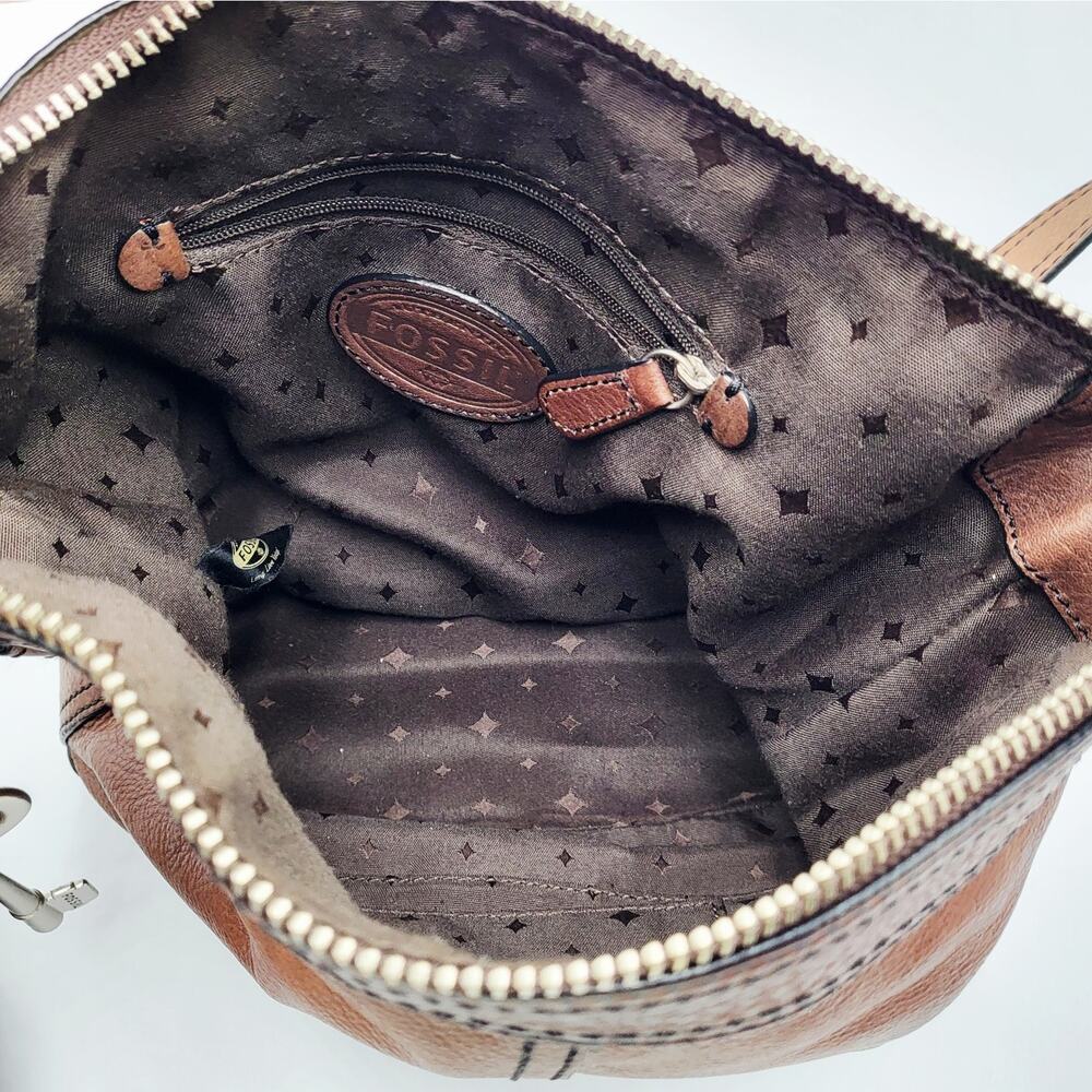 Vintage Fossil Maddox Top Zip Brown Leather Crossbody Bucket Bag Logo Key Charm - Picture 6 of 11